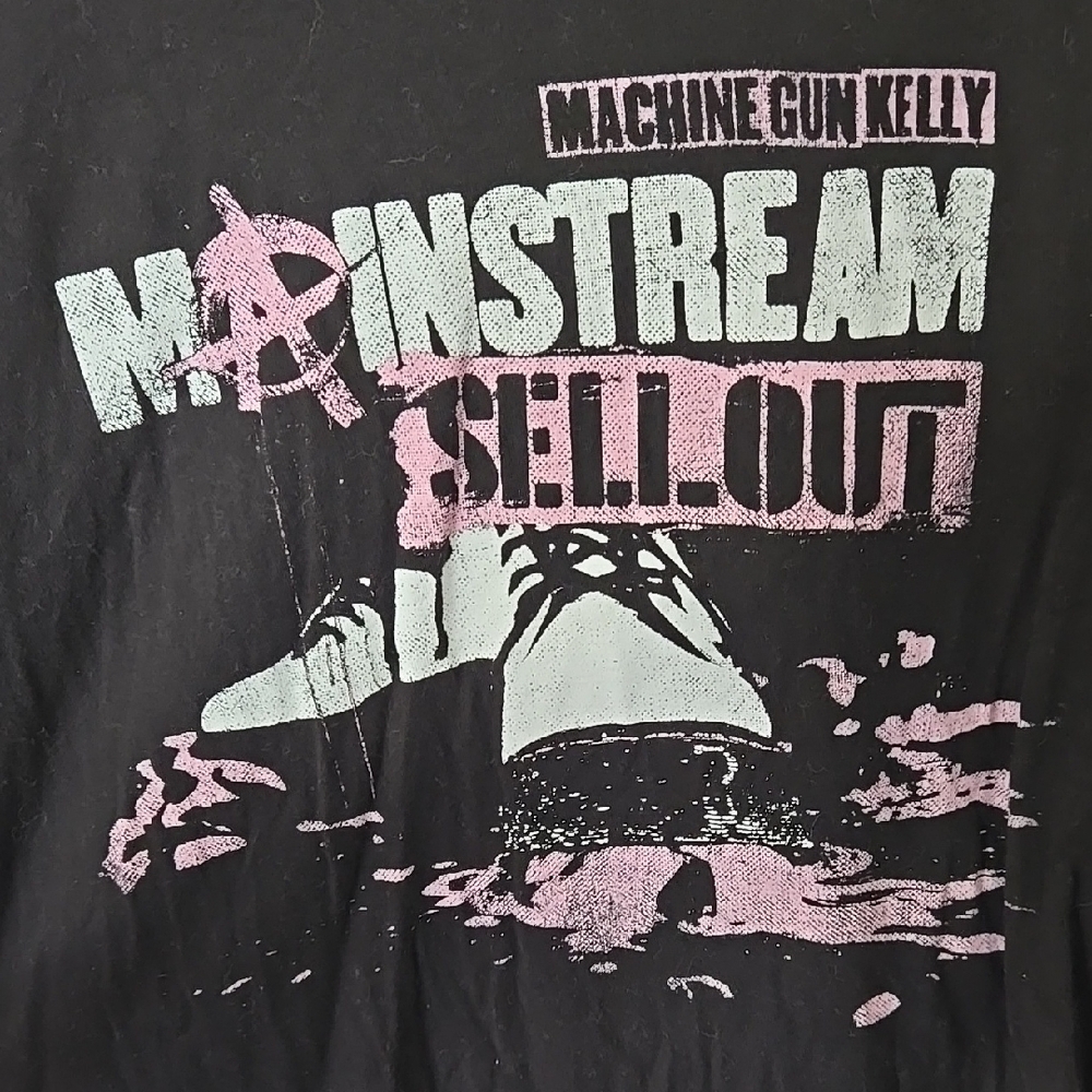 Machine Gun Kelly Black and Pink Short Sleeve Graphic Tee - Picture 4 of 4